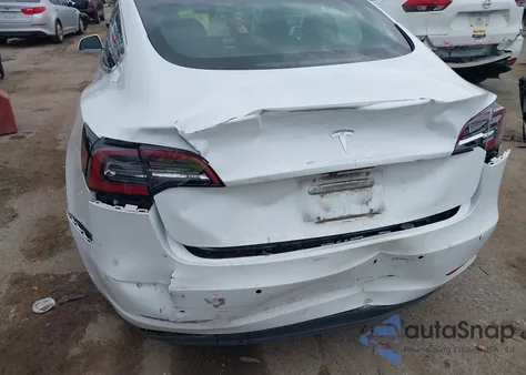 2018 Tesla Model 3 Long Range/Mid Range из США, поврежденный, VIN 5YJ3E1EA1JF059700